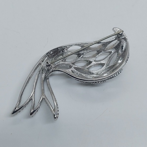 Vintage‎ Monet Modernest Silvertone Brooch - Picture 2 of 4